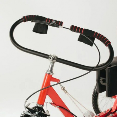 Овальный руль с креплениями для рук